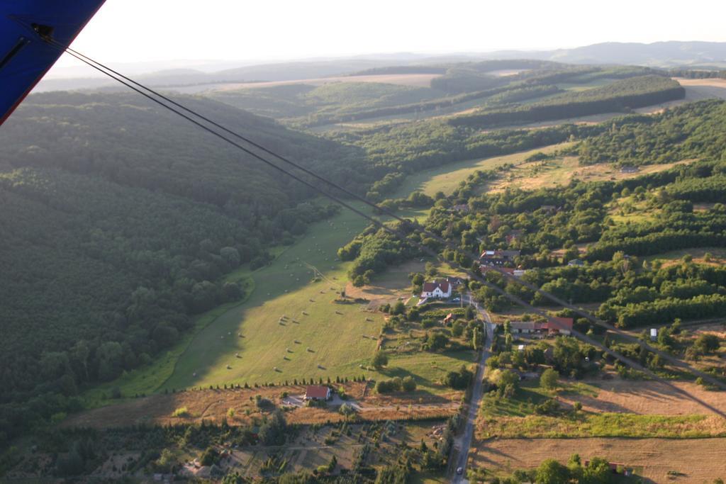 Palos Resort Zalacsány Exteriör bild
